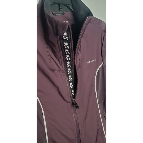 Brooks Shelter Technology Jacket Small Full Zip Burgundy Purple Running Cycling - Picture 5 of 11